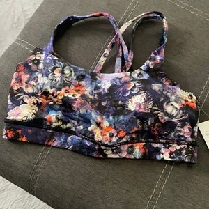 Lululemon sports bra